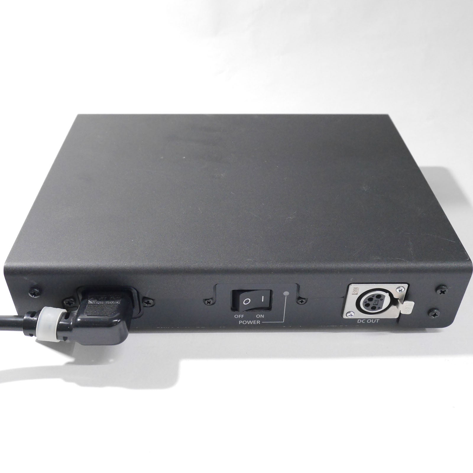Panasonic(パナソクック) 25.5V型LCDビデオモニター BT-LH2550 (ジャンク品)